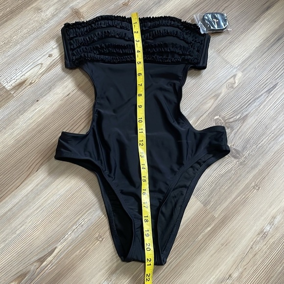 Shade & Shore Ruffle Front Size Monokini One Piece Swimsuit Black Size S NWT - Picture 6 of 12
